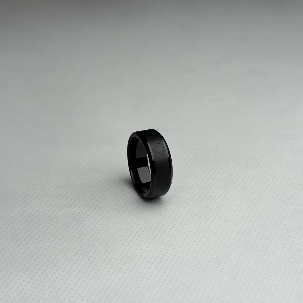 Minimalist Superman Band Ring - Image 2