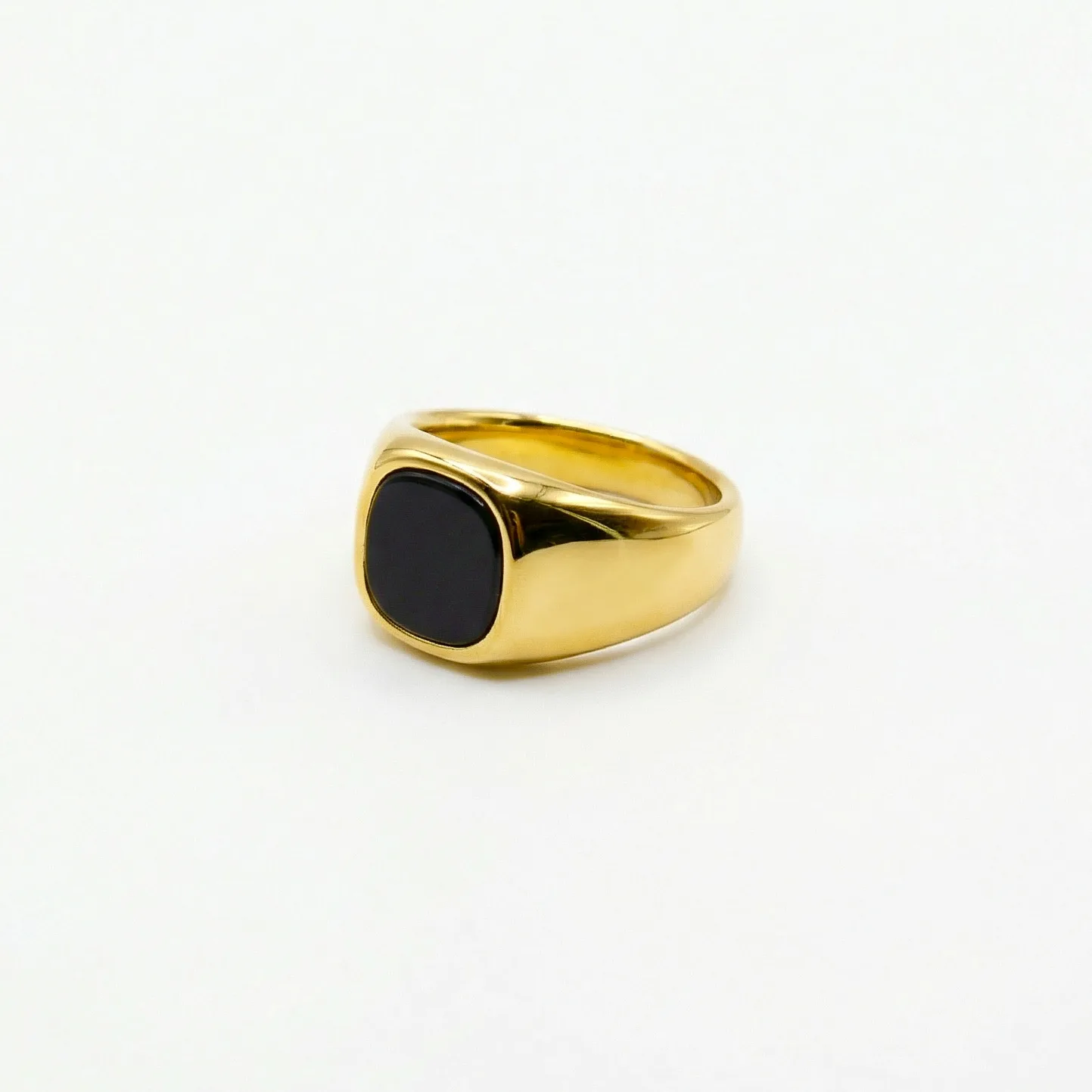 Ares black (gold)