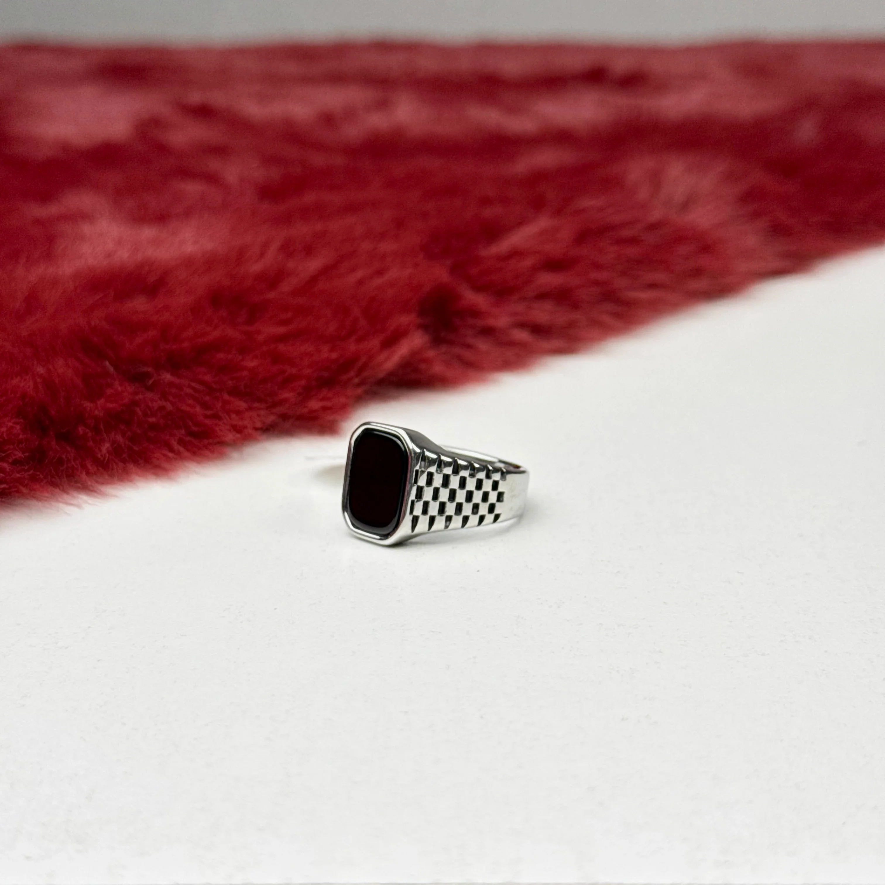 Brickwork Onyx Turkish ring