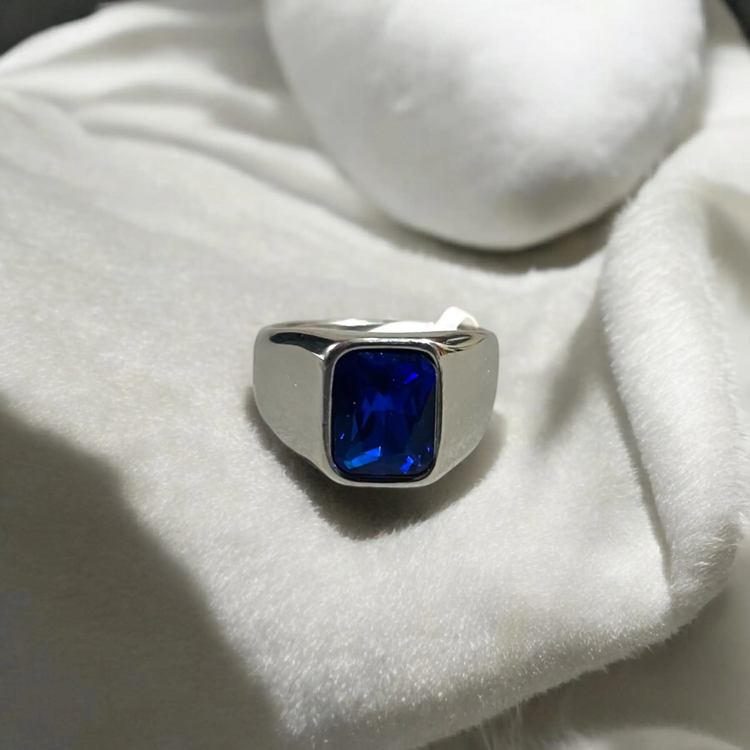 “Sapphire Crest” Blue Stone Ring - Image 2