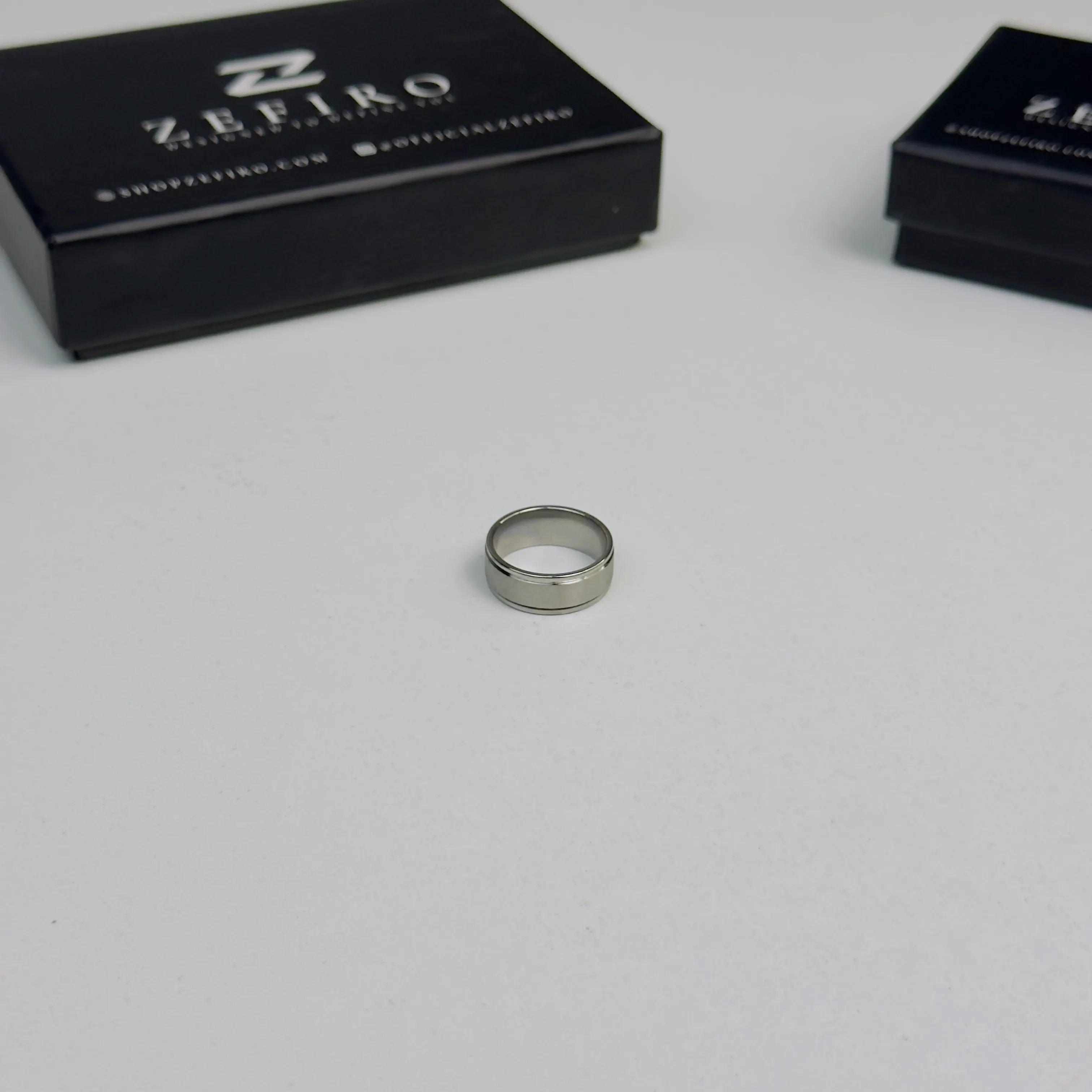 Silver titanium edge ring - Image 4