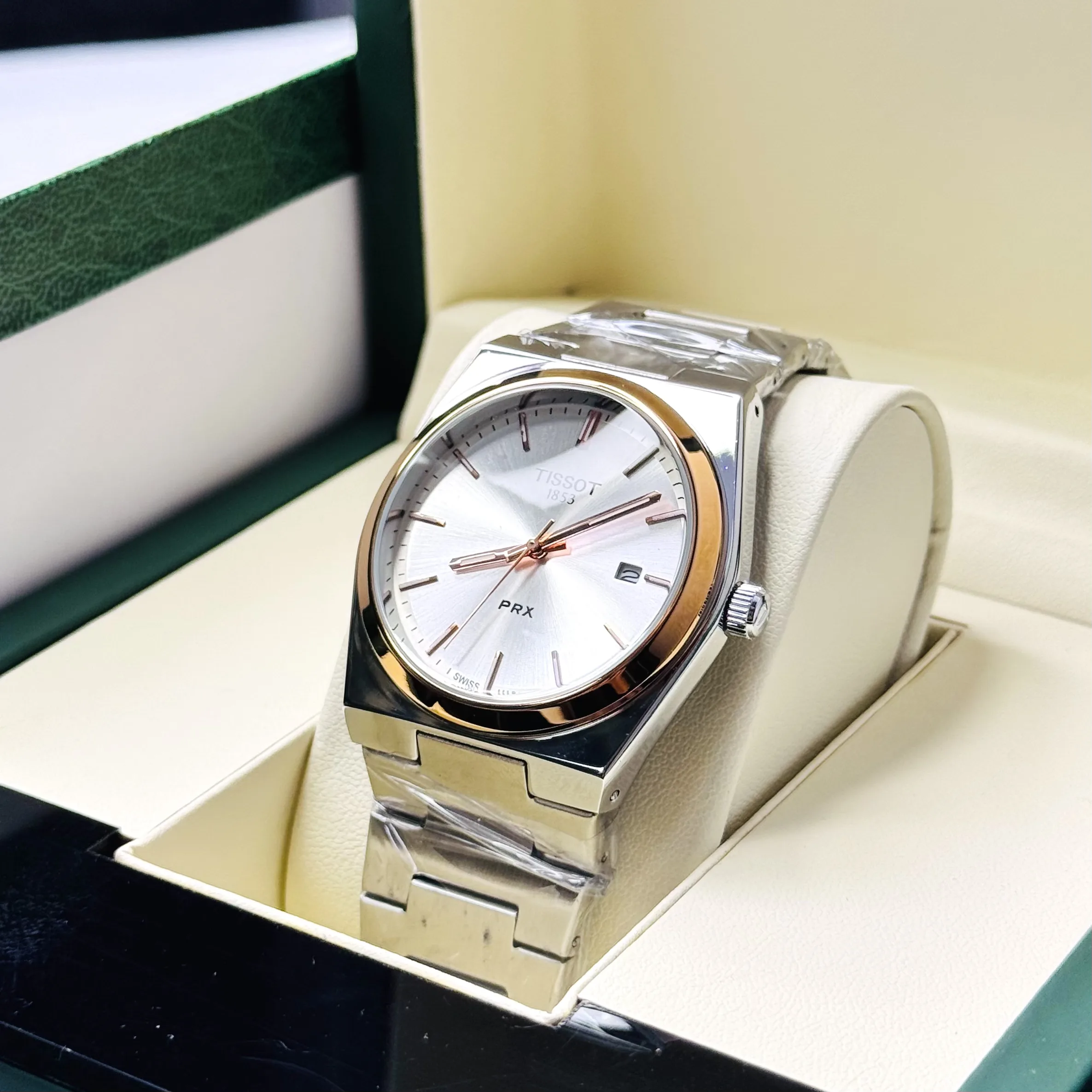 ZEFIRO T-02 GOLD DIAL: The Ultimate Integrated Steel Sport Series - Image 5