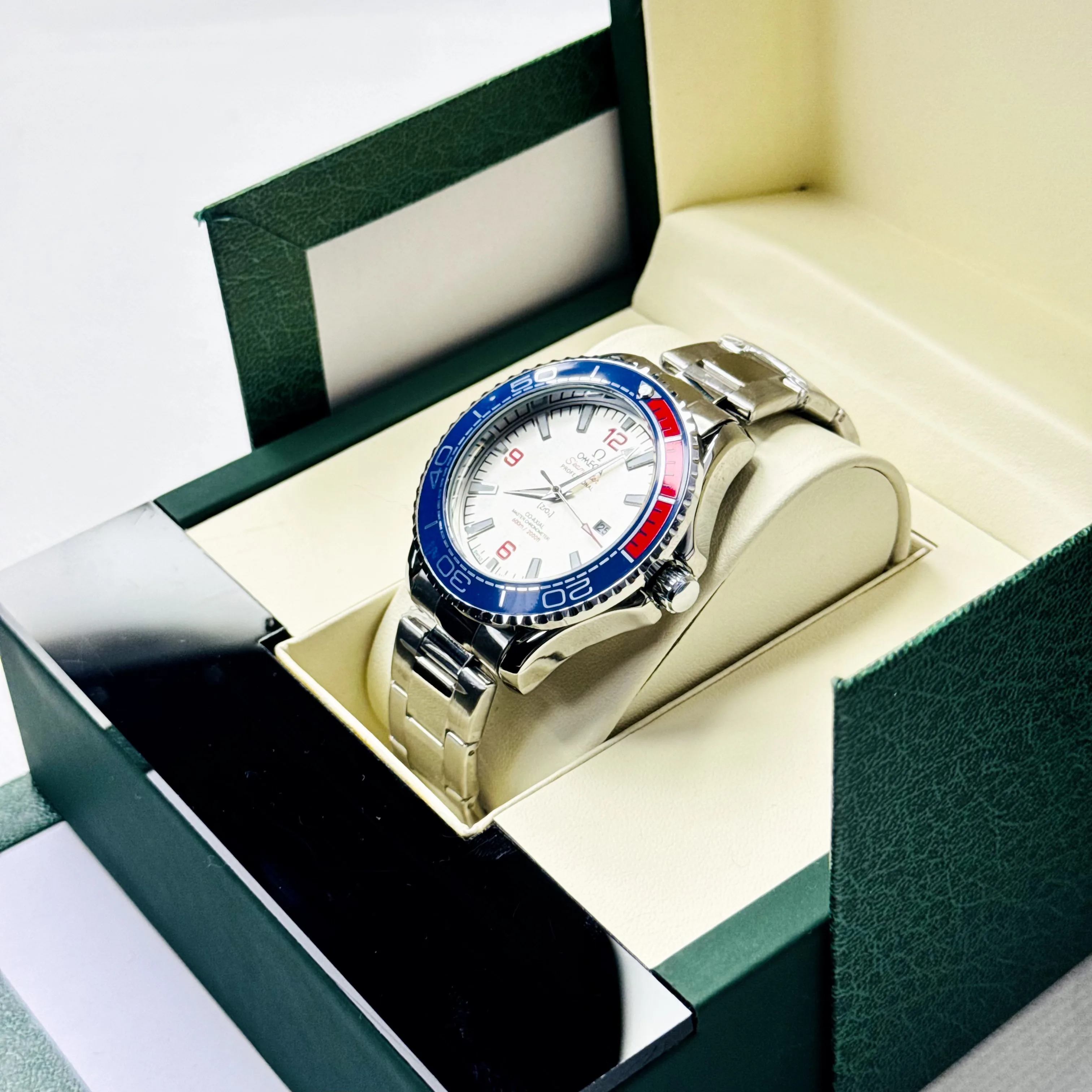 ZEFIRO T-10 O: Premium Deep-Sea Diver Series - Image 10